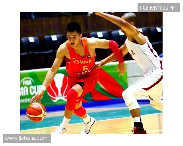 中国男篮蓝队迎战伊朗第二场全力争胜展现团队实力与拼搏精神